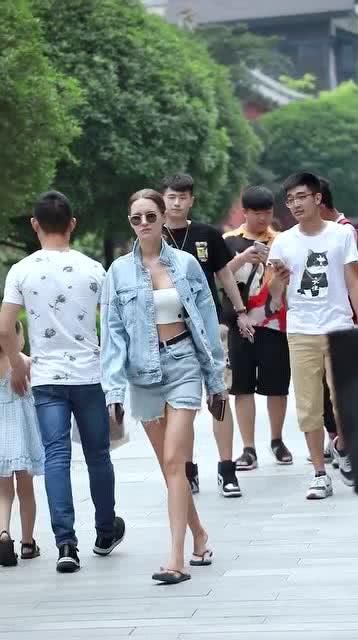 牛仔姐妹国在线观看,在线观影，感受西部风情姐妹情深