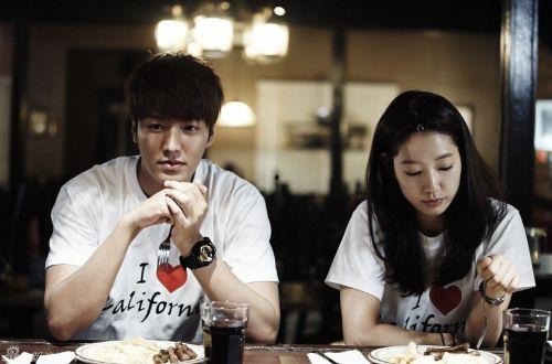 电视剧继承者们全集在线观看,豪门恩怨，青春热血的华丽篇章